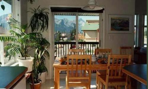 Avens Renaissance B&B Canmore Exterior foto